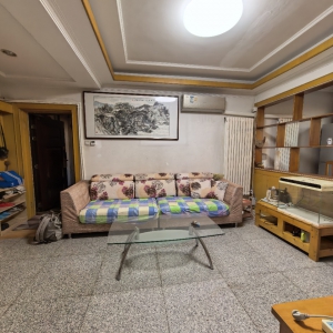 潍坊路低楼层带草厦三室