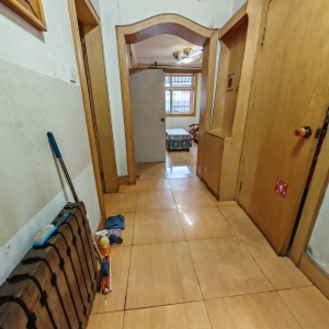 东发园林住人一楼    。